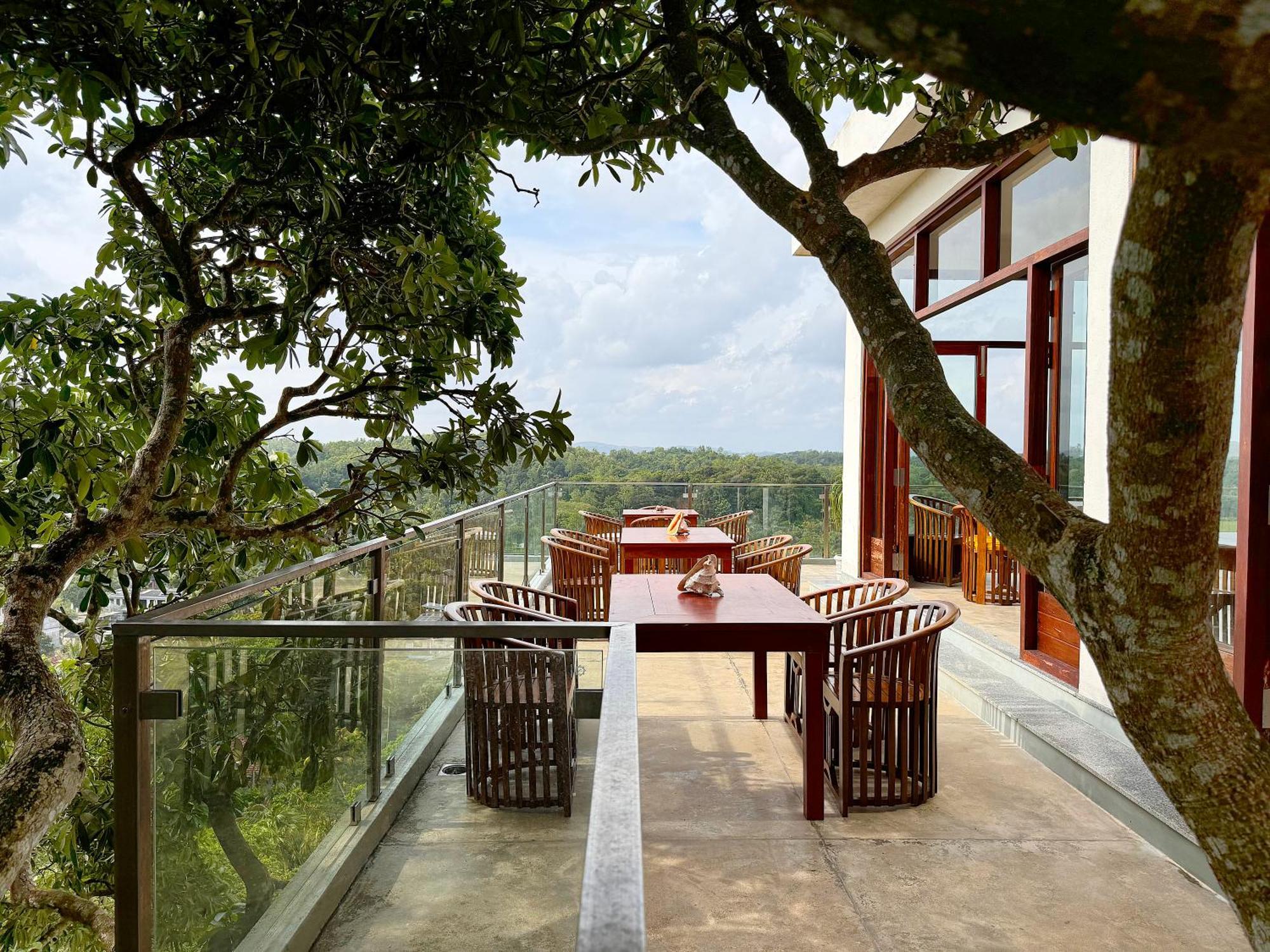 Coastline Mirissa Boutique Hotel And Spa Eksteriør billede